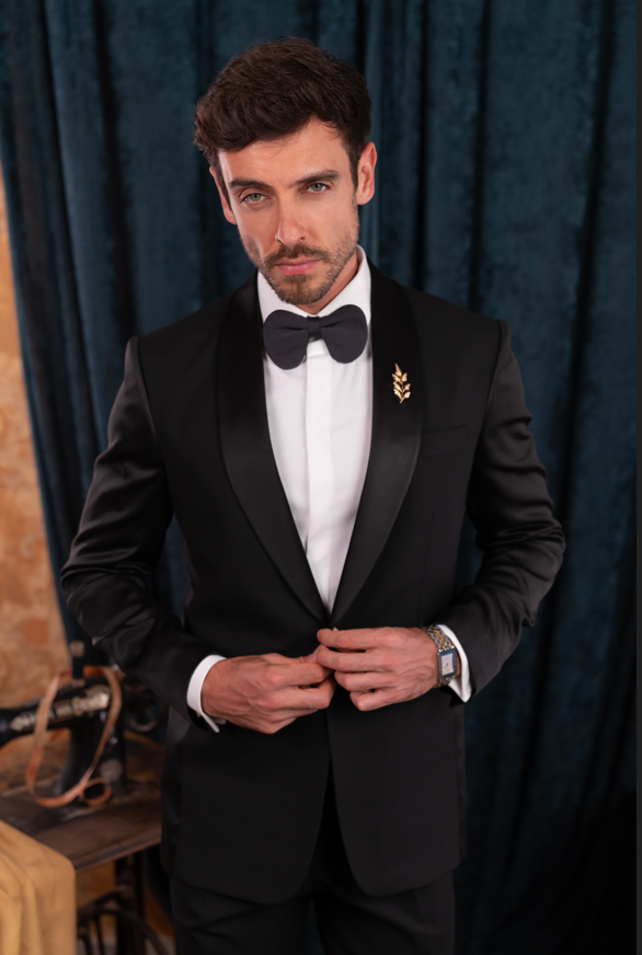 TUX. SUIT 3
