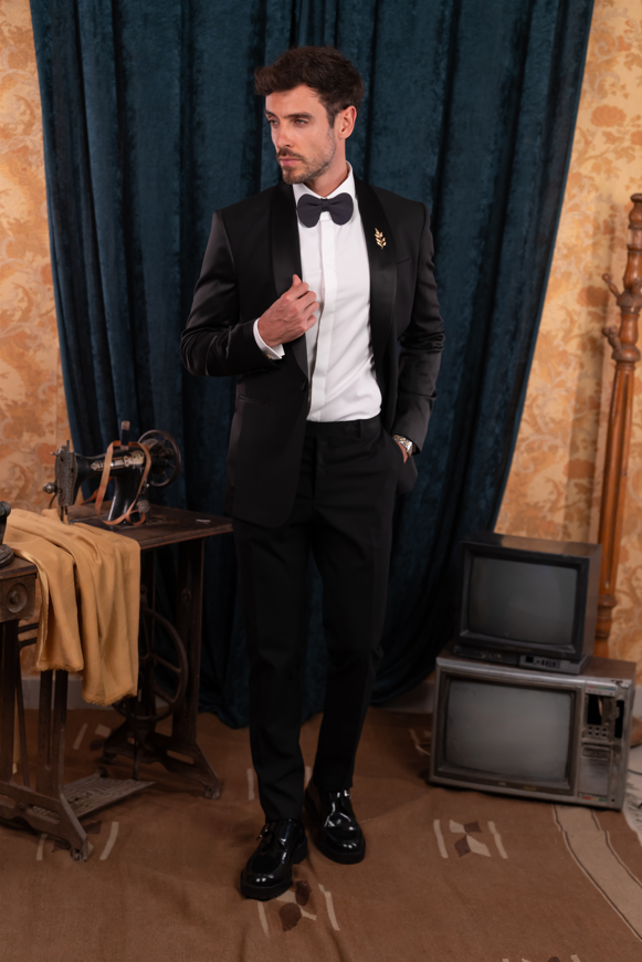 TUX. SUIT 3